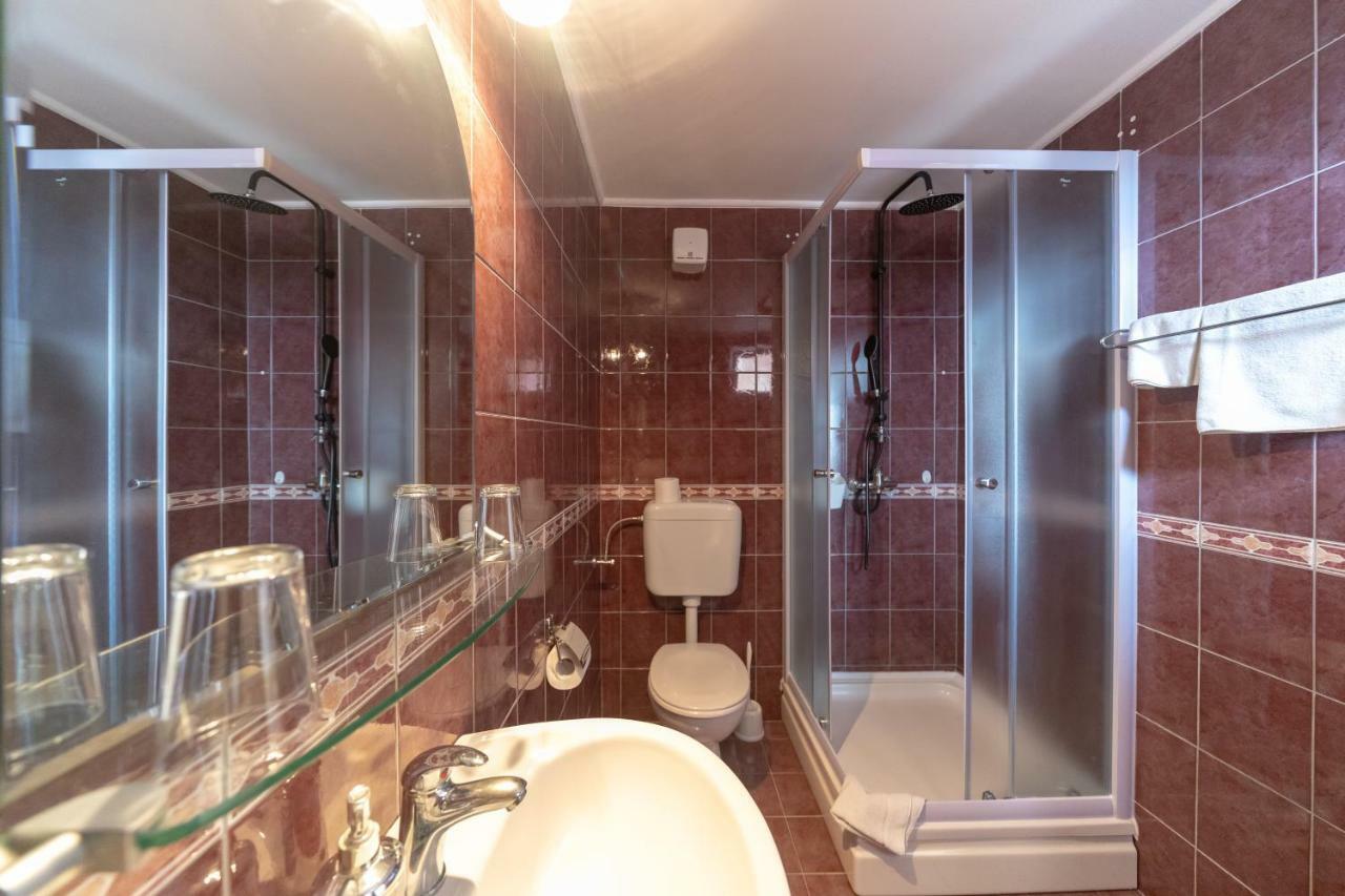 Hotel Hygge Biograd na Moru Kültér fotó