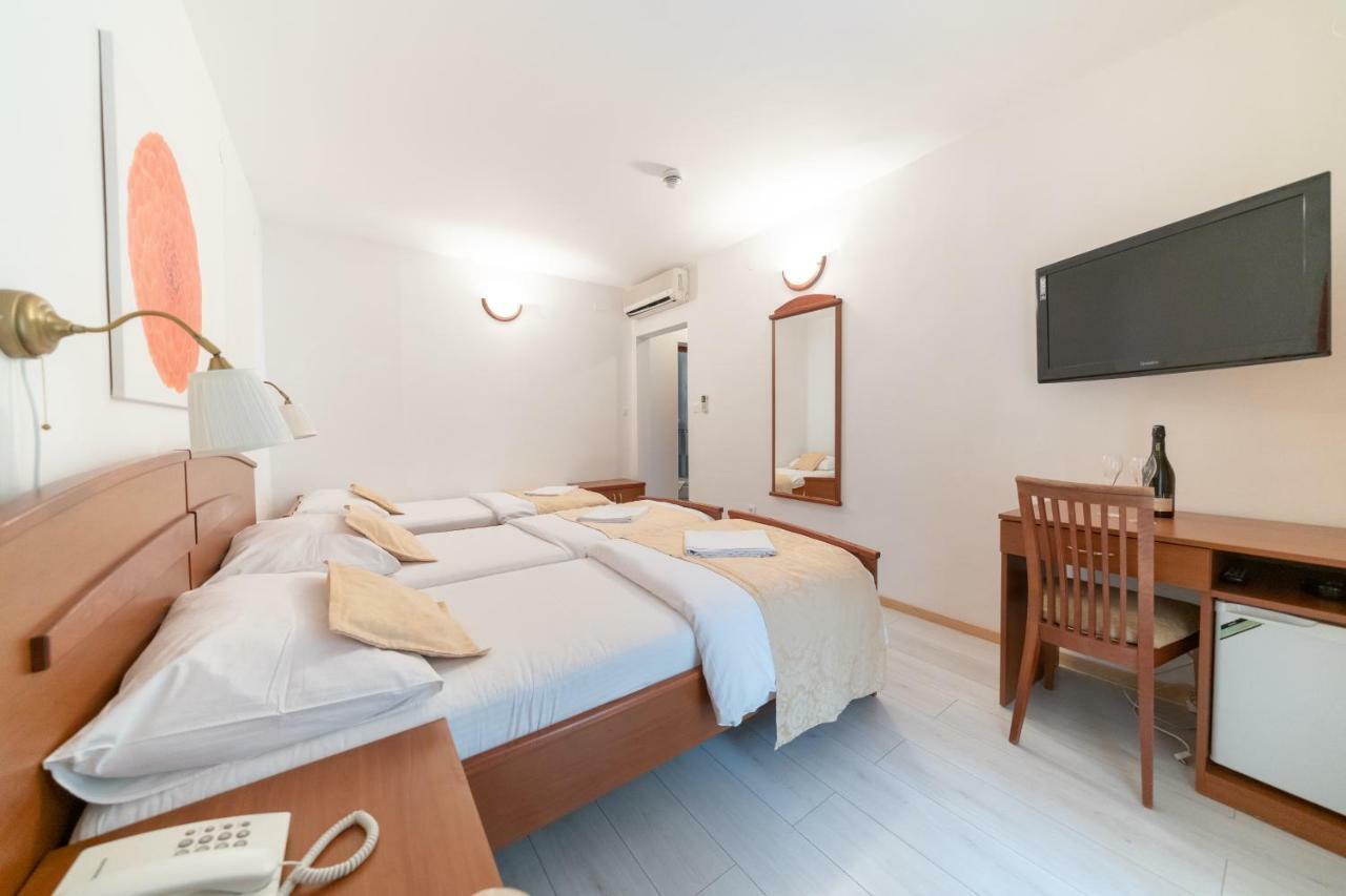 Hotel Hygge Biograd na Moru Kültér fotó