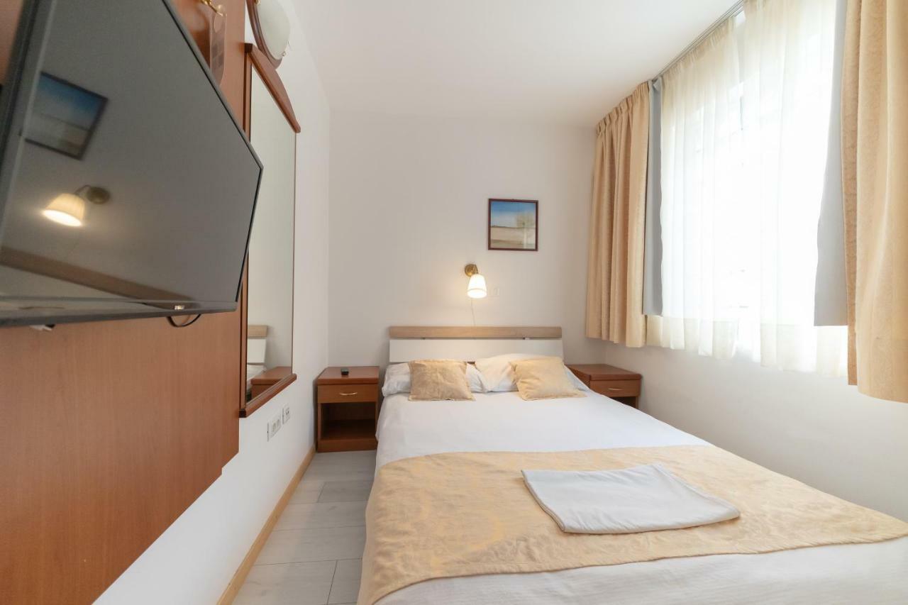 Hotel Hygge Biograd na Moru Kültér fotó